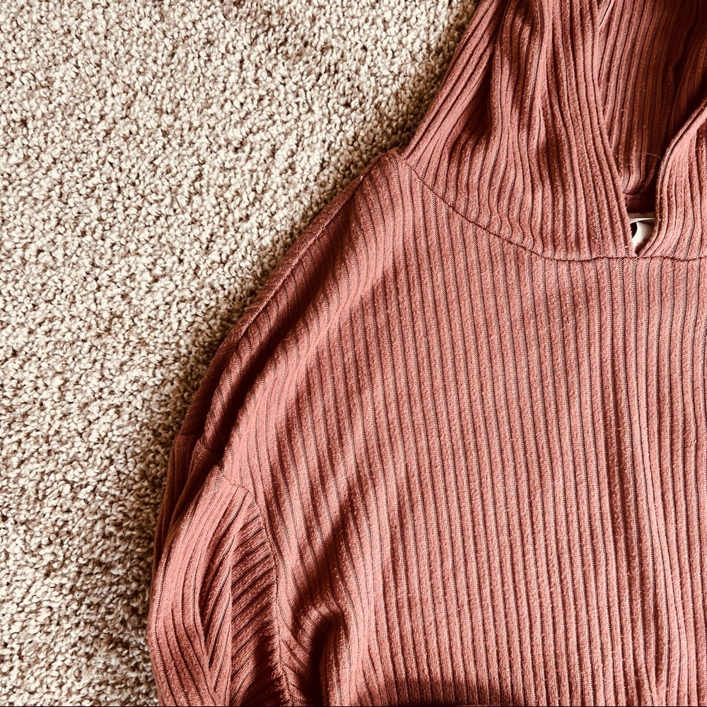 Colsie | Ribbed Hooded Lounge Set - Picture 3 of 5